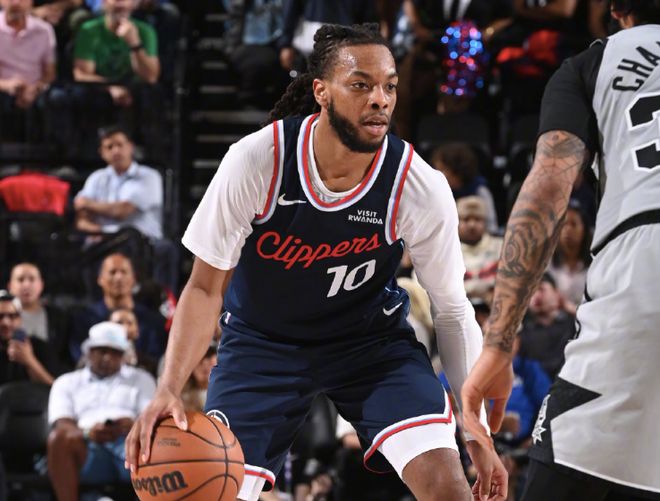 快船半场被马刺逆转，伦纳德缺席成关键因素