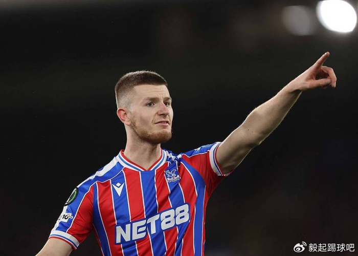曼联今夏中场引援目标曝光 吉格斯力荐沃顿安德