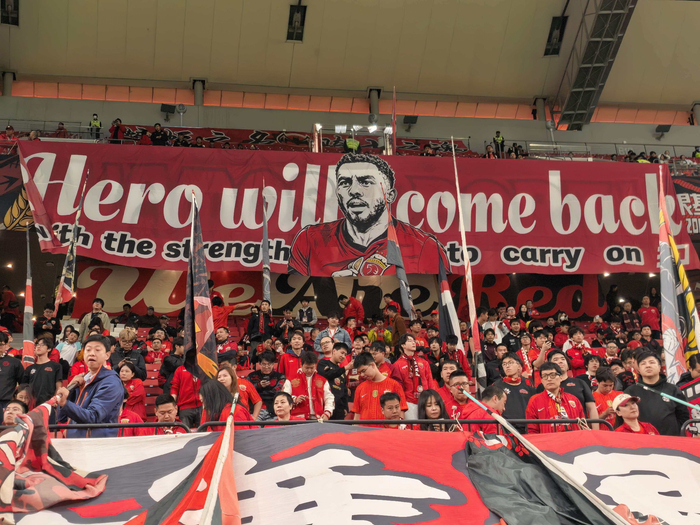 上海海港惨败升班马 保级危机浮现