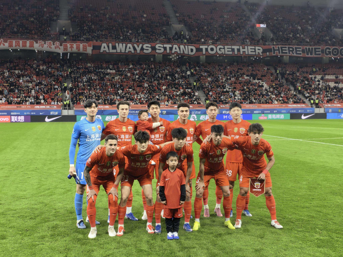 上海海港惨败升班马 保级危机浮现